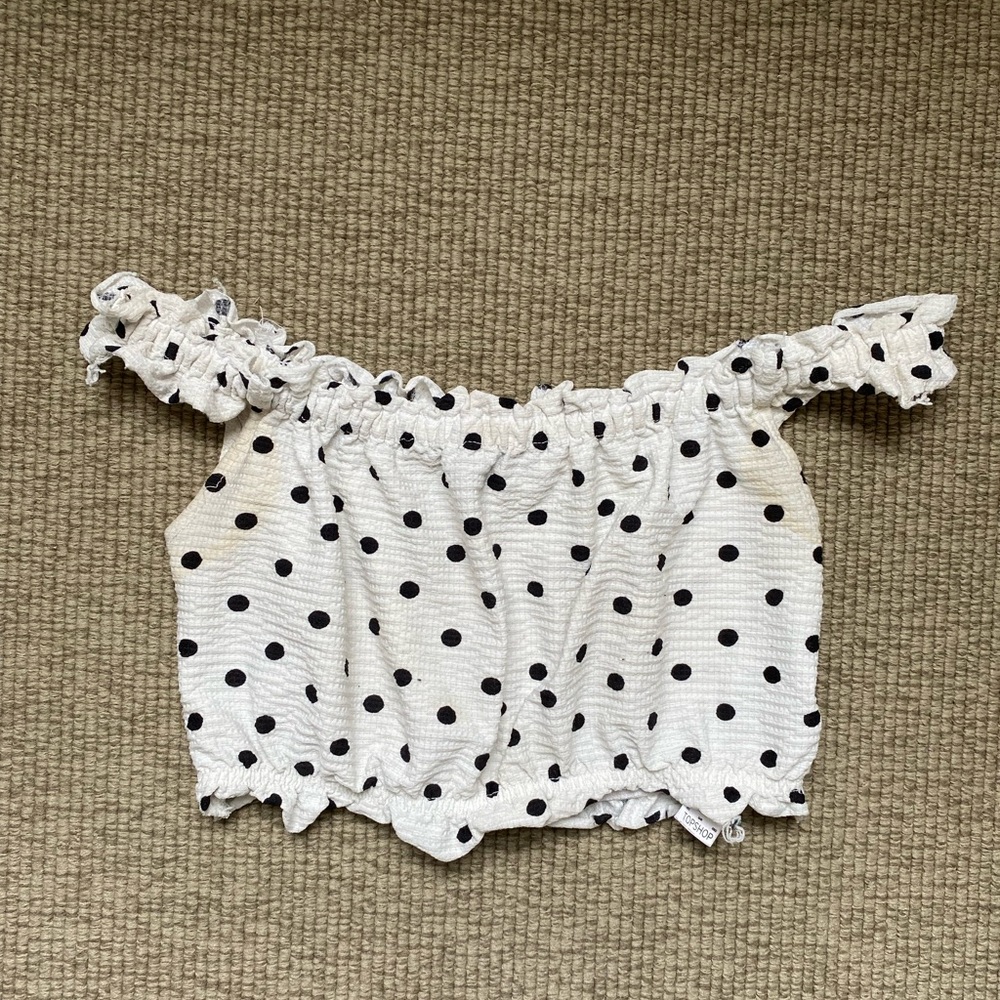 Off the shoulder polka dot cropped top